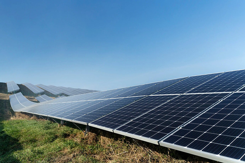 世界の太陽光発電需要は伸び続けています！2023年に351GW新設