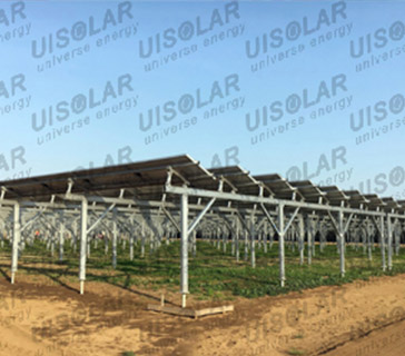 UISOLARの協力パートナー終了500kw太陽光農園の設置。